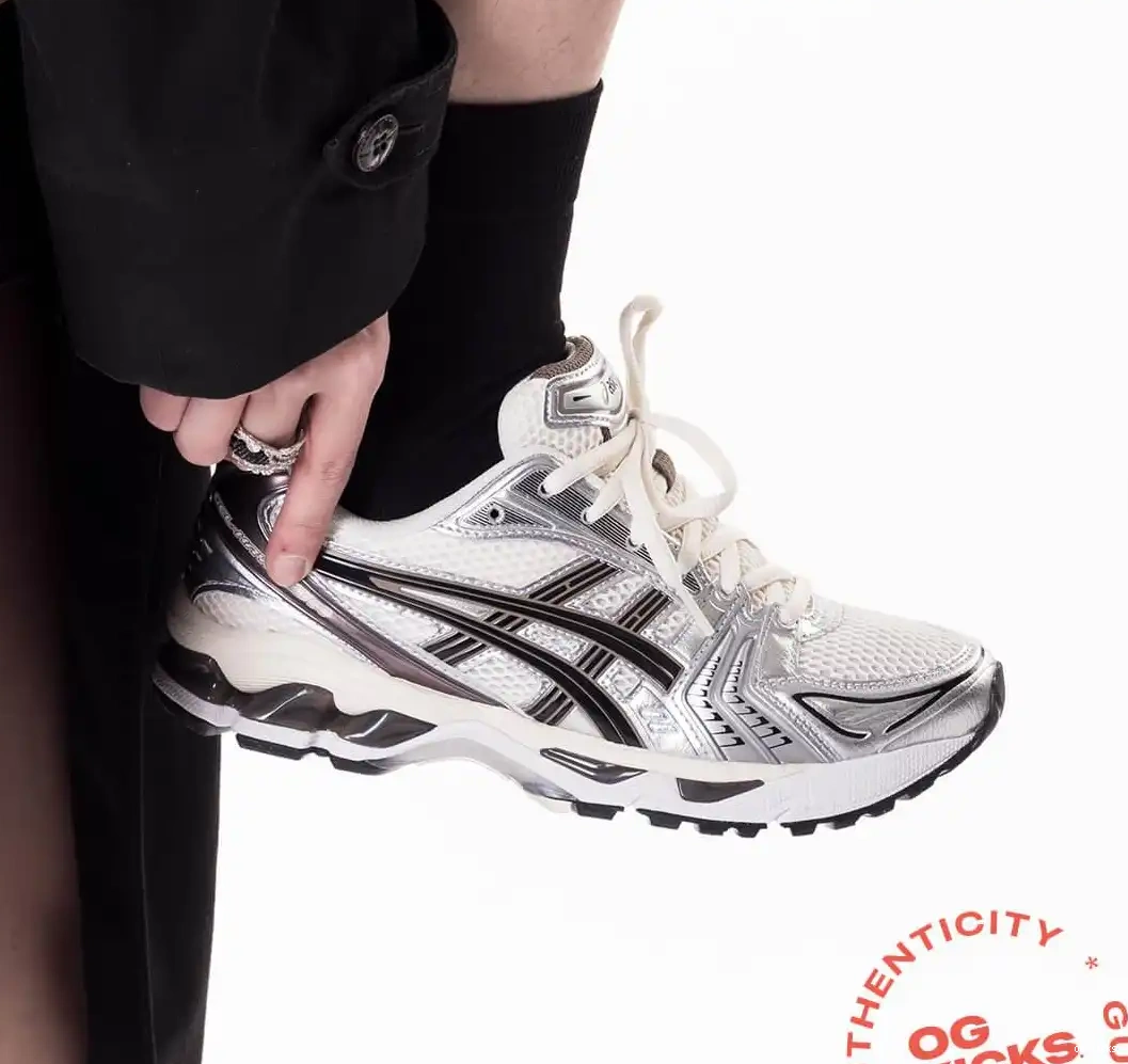 Gel-Kayano ASICS Plum Black Cream Metallic 14 0527